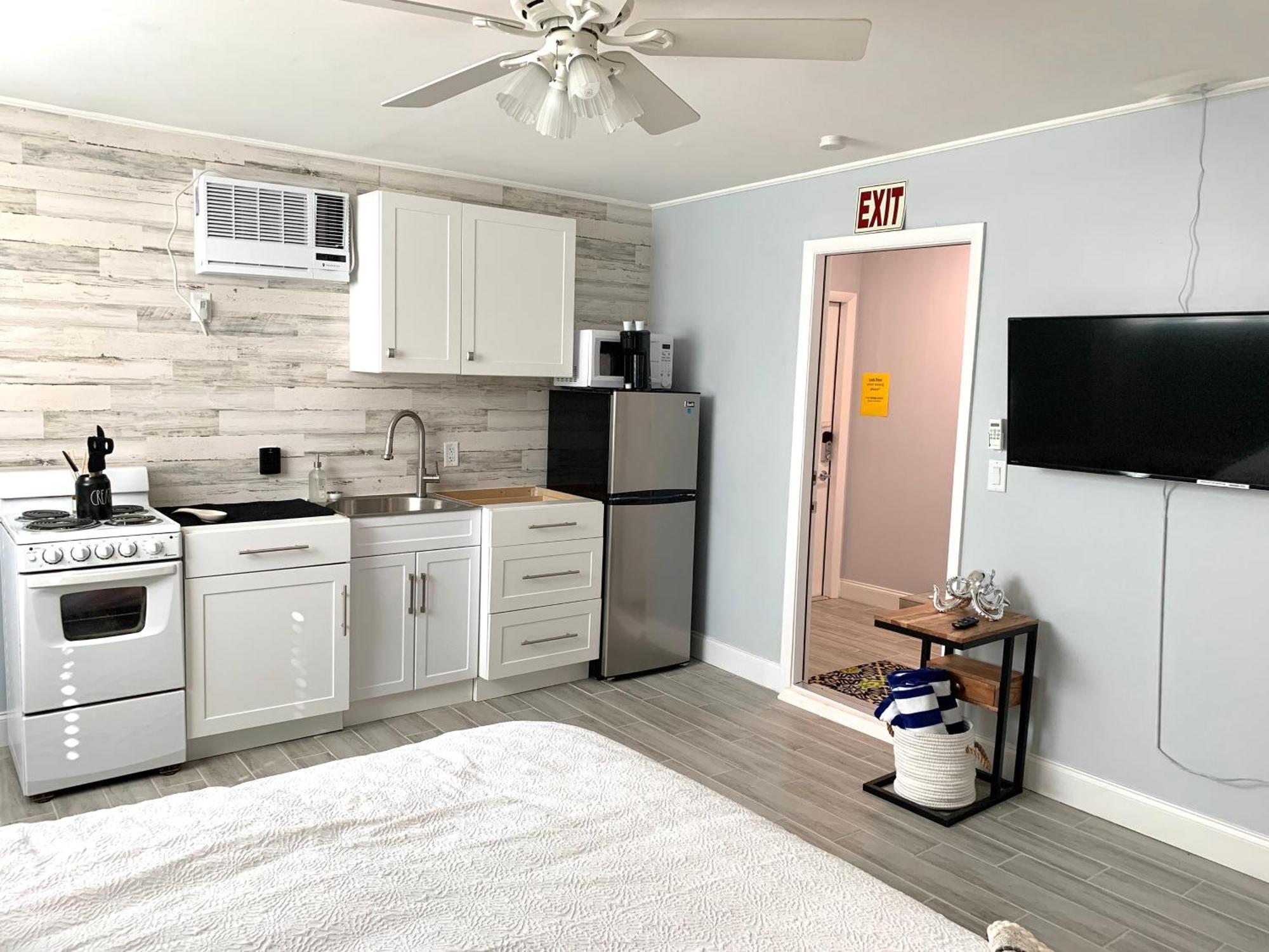 Amazing Close To The Peanut Island! Apartment *